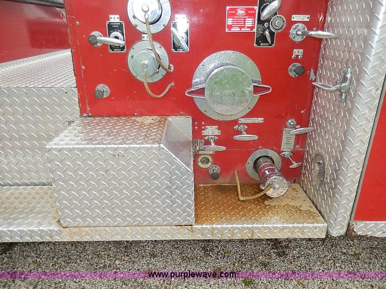 image for item I3691 1979 Ford C900-23038 Seagrave fire truck