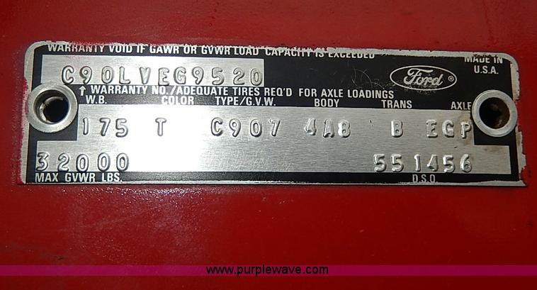 image for item I3691 1979 Ford C900-23038 Seagrave fire truck