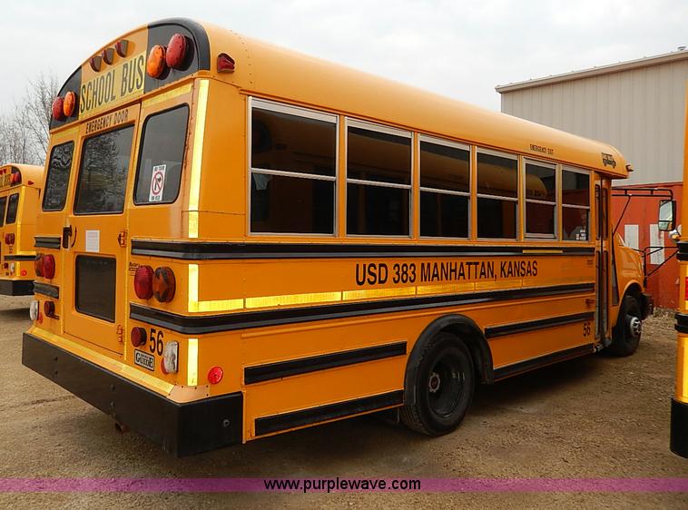 image for item I3697 2005 GMC Savana G3500 school bus