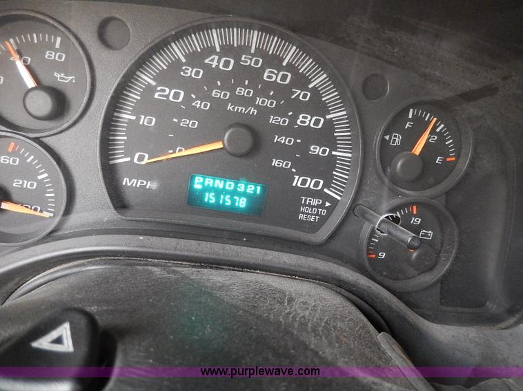 image for item I3697 2005 GMC Savana G3500 school bus