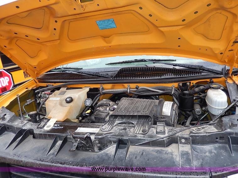 image for item I3697 2005 GMC Savana G3500 school bus