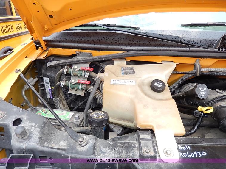 image for item I3697 2005 GMC Savana G3500 school bus