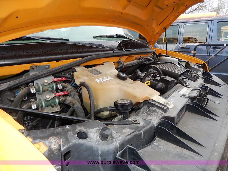 image for item I3697 2005 GMC Savana G3500 school bus