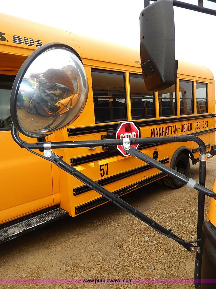 image for item I3697 2005 GMC Savana G3500 school bus