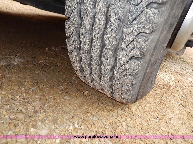 image for item I3697 2005 GMC Savana G3500 school bus