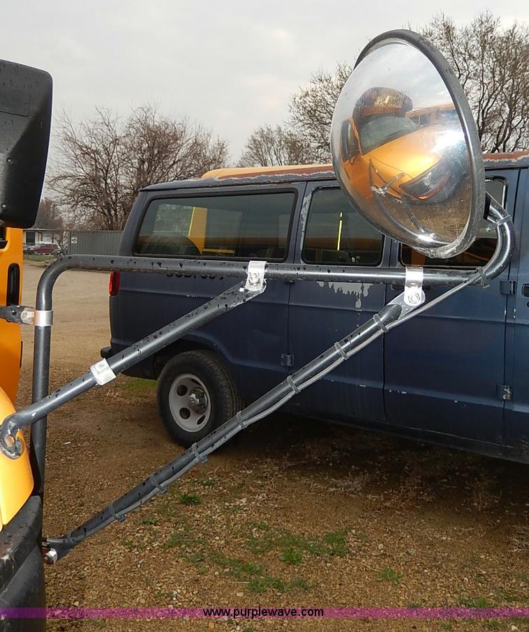 image for item I3697 2005 GMC Savana G3500 school bus