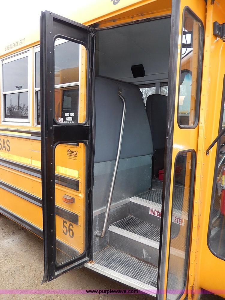 image for item I3697 2005 GMC Savana G3500 school bus