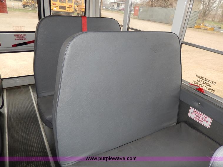 image for item I3697 2005 GMC Savana G3500 school bus