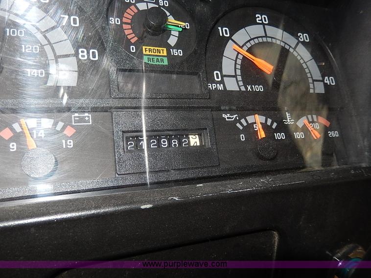 image for item I3698 1998 Blue Bird TC2000 school bus