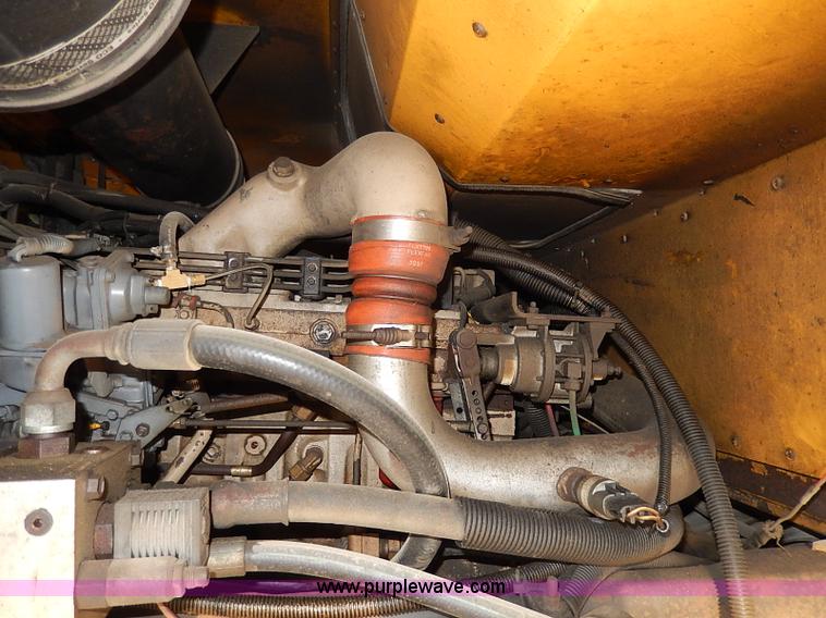 image for item I3698 1998 Blue Bird TC2000 school bus