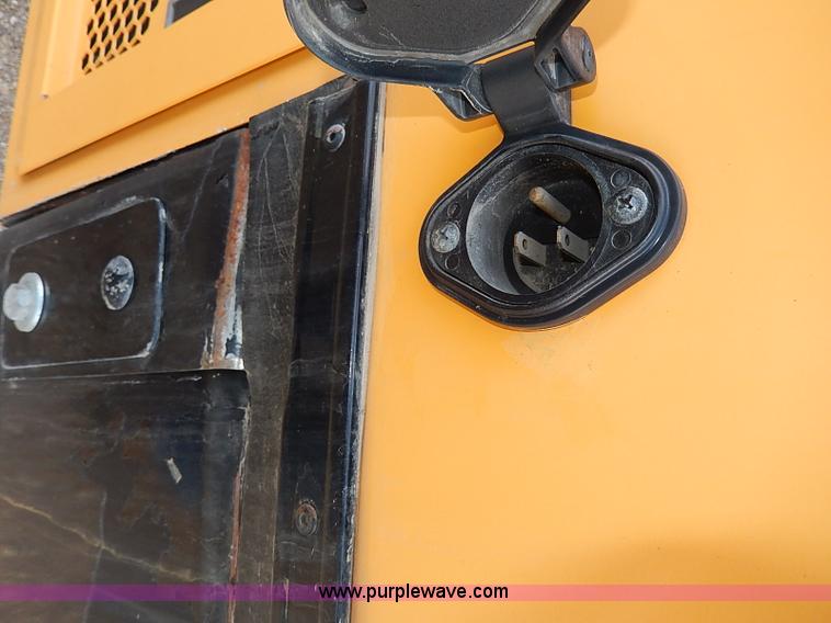 image for item I3698 1998 Blue Bird TC2000 school bus