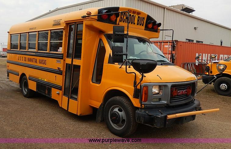 image for item I3700 2002 GMC Savana G3500 Thomas school bus