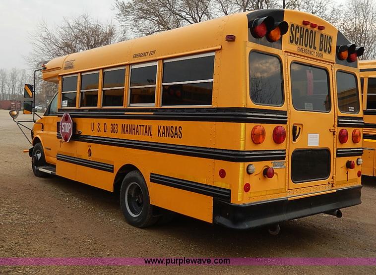 image for item I3700 2002 GMC Savana G3500 Thomas school bus