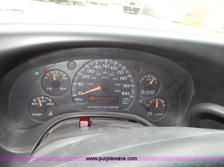 image for item I3700 2002 GMC Savana G3500 Thomas school bus