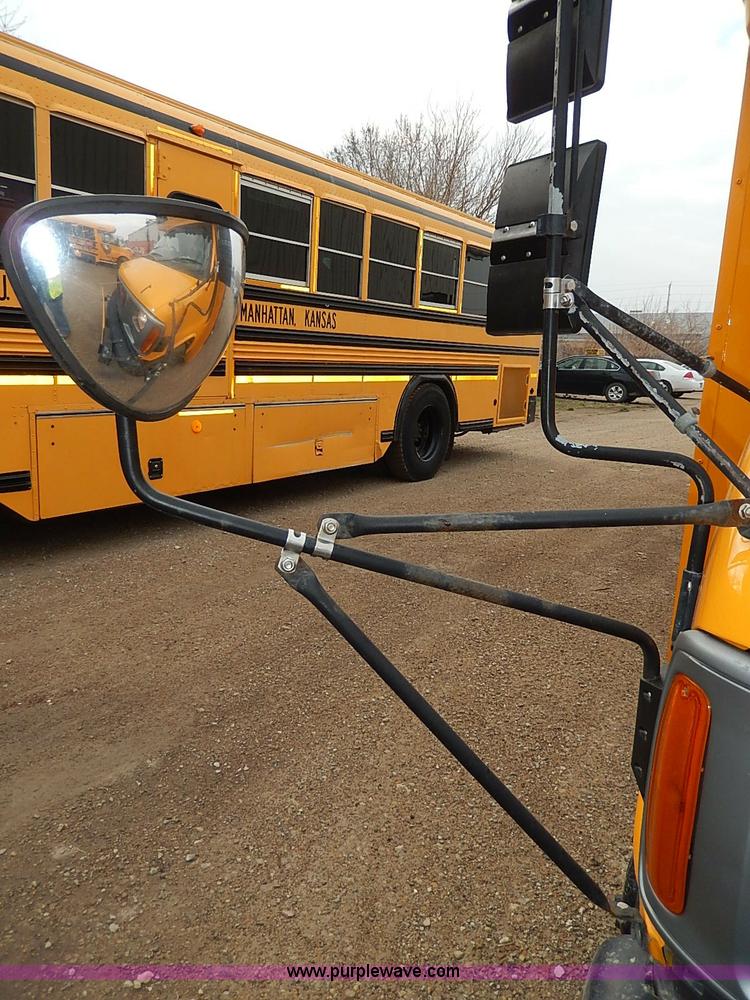 image for item I3700 2002 GMC Savana G3500 Thomas school bus