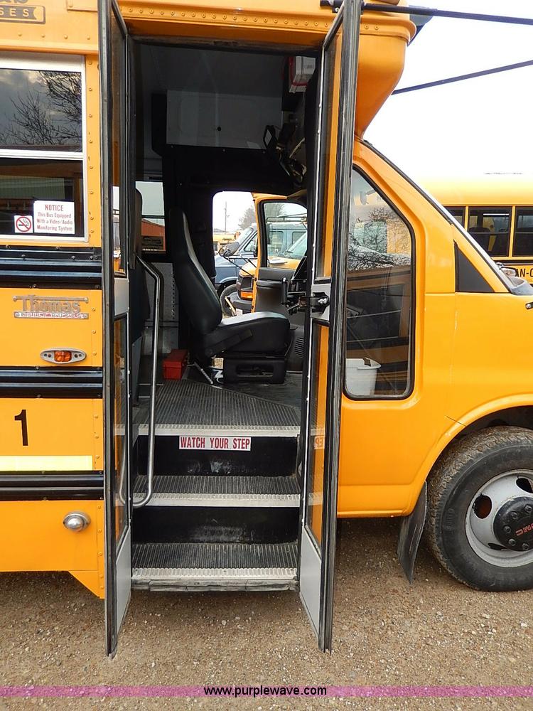 image for item I3700 2002 GMC Savana G3500 Thomas school bus