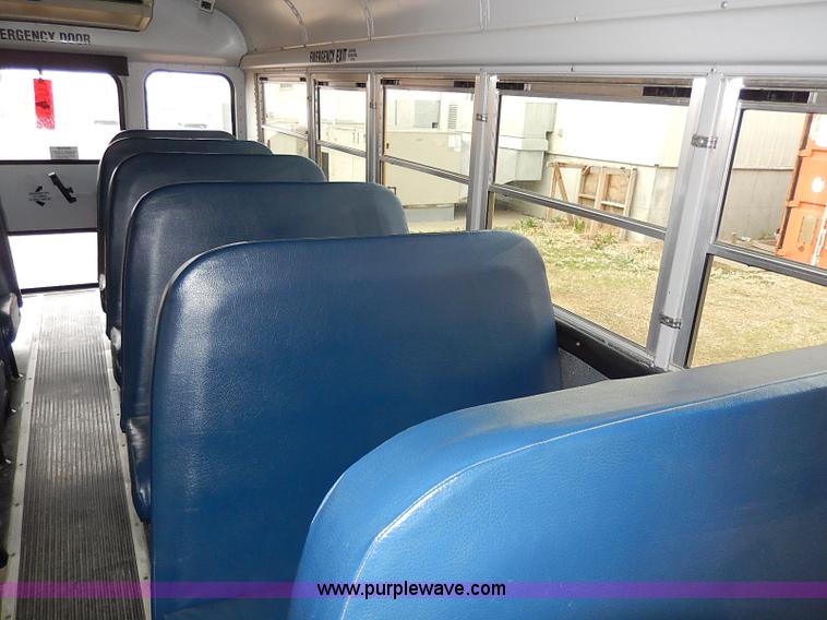 image for item I3700 2002 GMC Savana G3500 Thomas school bus