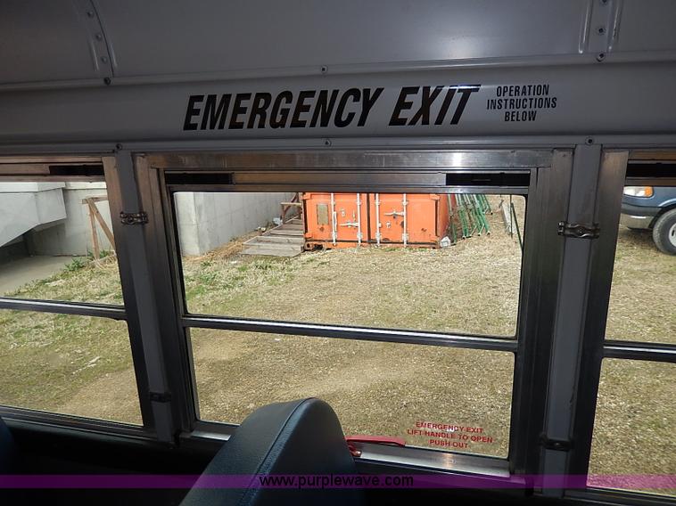 image for item I3700 2002 GMC Savana G3500 Thomas school bus