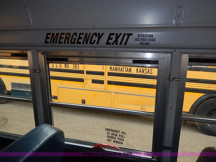 image for item I3700 2002 GMC Savana G3500 Thomas school bus