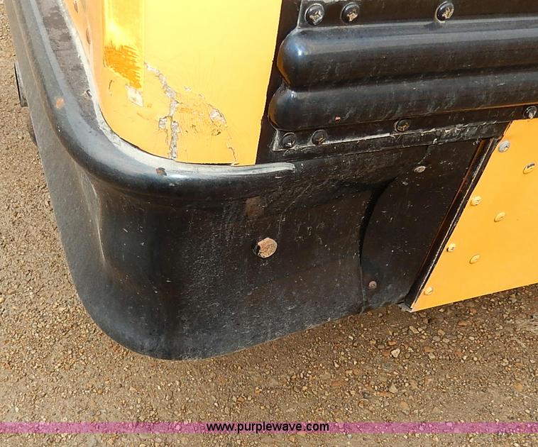 image for item I3700 2002 GMC Savana G3500 Thomas school bus