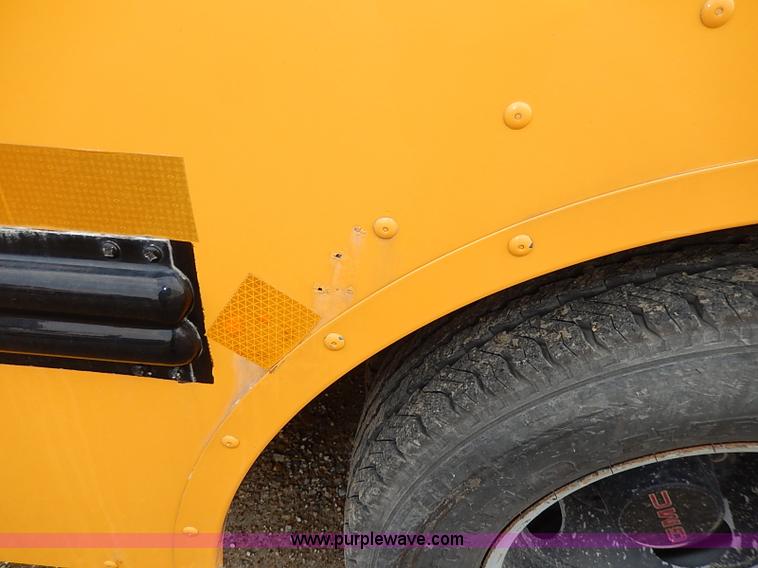 image for item I3700 2002 GMC Savana G3500 Thomas school bus