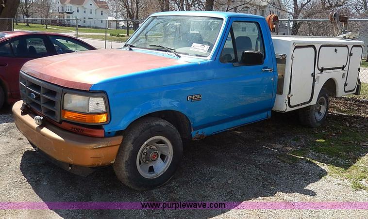 image for item I3705 1994 Ford F150 XL utility truck