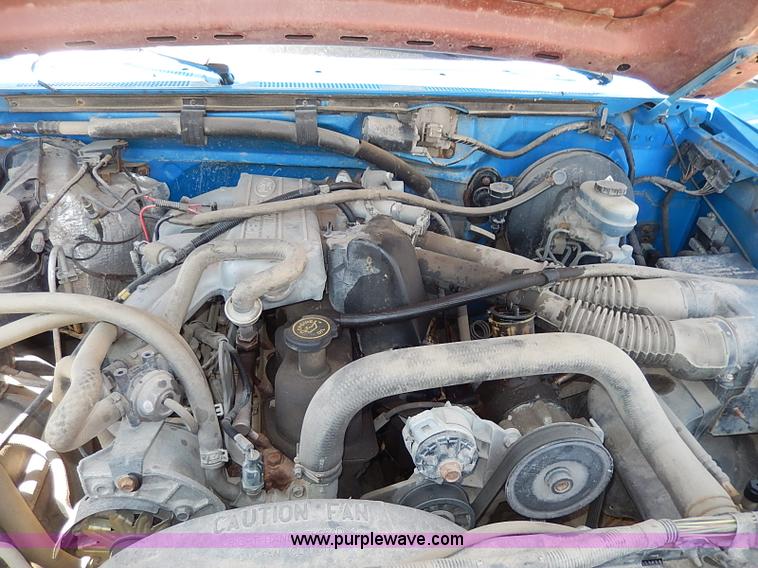 image for item I3705 1994 Ford F150 XL utility truck