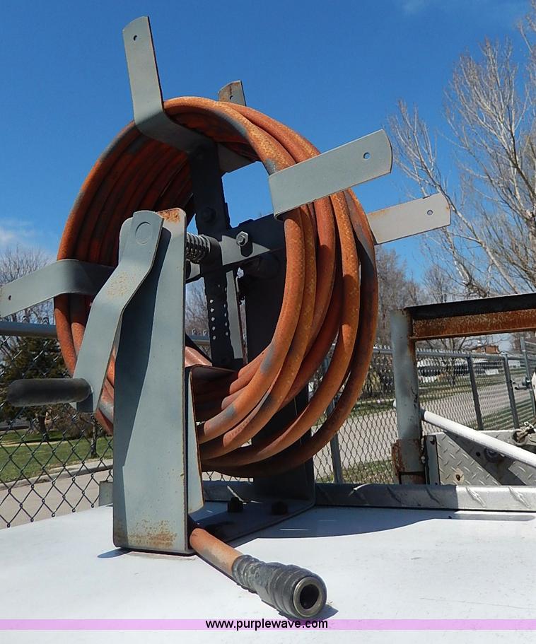 image for item I3705 1994 Ford F150 XL utility truck