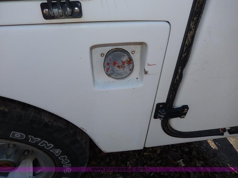 image for item I3705 1994 Ford F150 XL utility truck