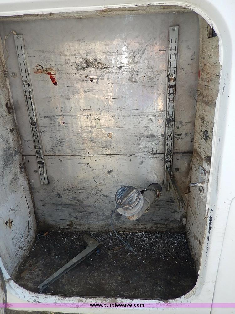 image for item I3705 1994 Ford F150 XL utility truck