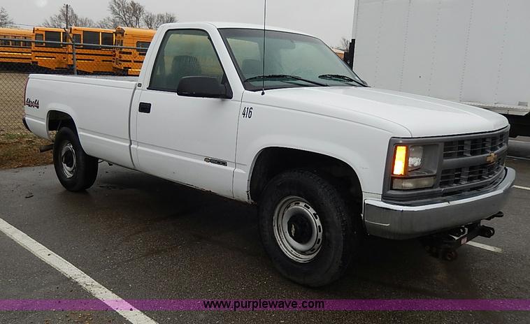 image for item I3710 1998 Chevrolet Cheyenne 1500 pickup truck