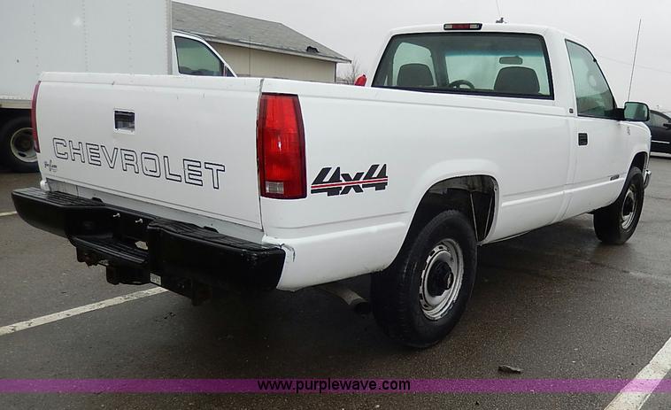 image for item I3710 1998 Chevrolet Cheyenne 1500 pickup truck