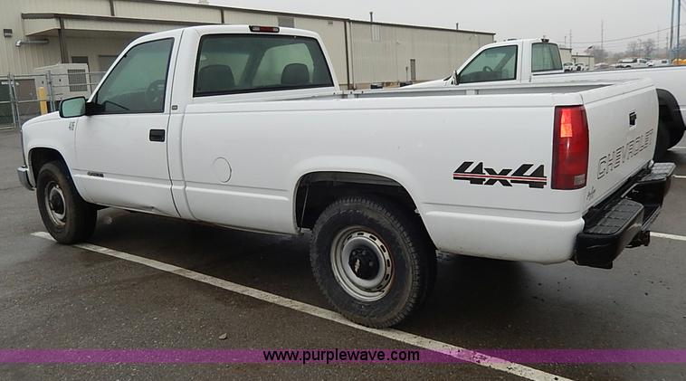image for item I3710 1998 Chevrolet Cheyenne 1500 pickup truck