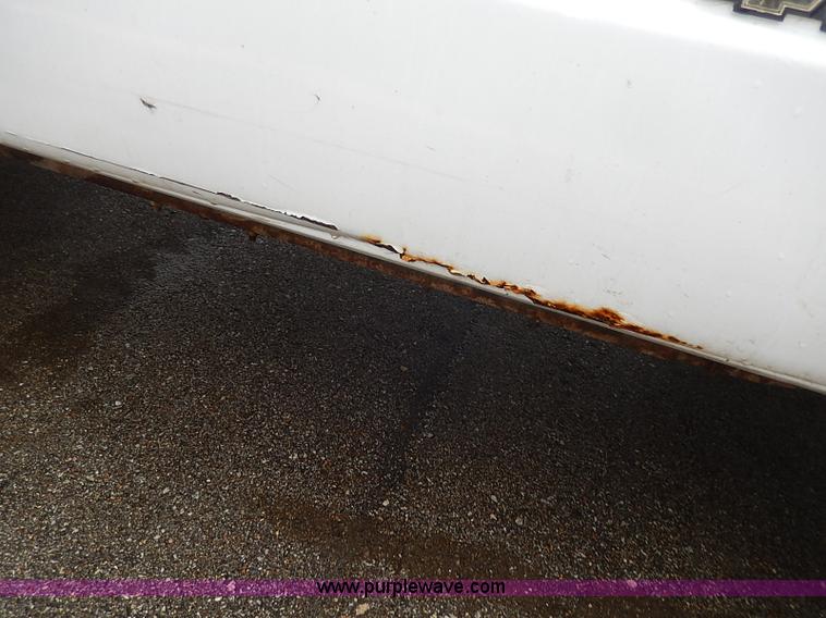 image for item I3710 1998 Chevrolet Cheyenne 1500 pickup truck