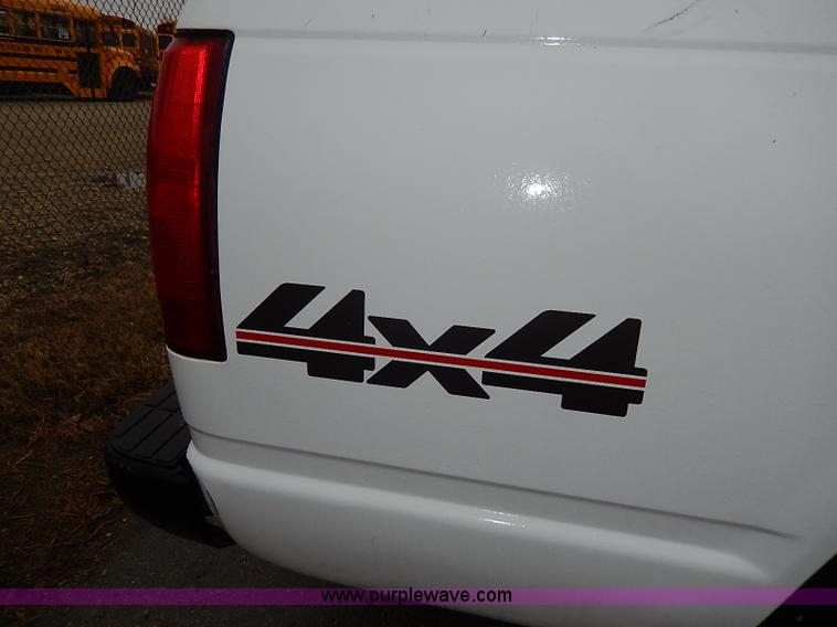 image for item I3710 1998 Chevrolet Cheyenne 1500 pickup truck