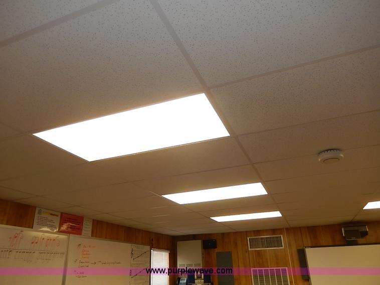 image for item I3711 Portable classroom building