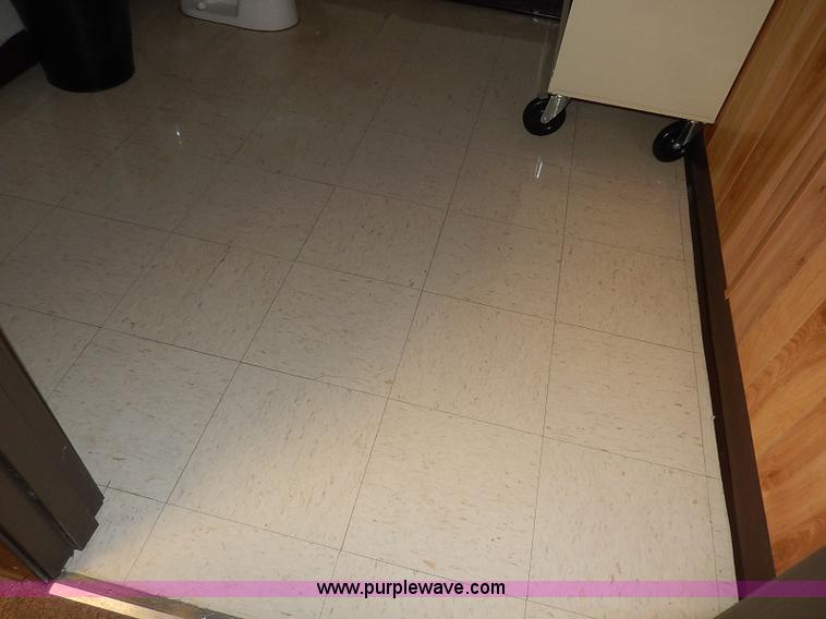 image for item I3712 Portable classroom building