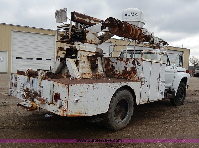 image for item I3720 1974 Ford F600 drill rig truck