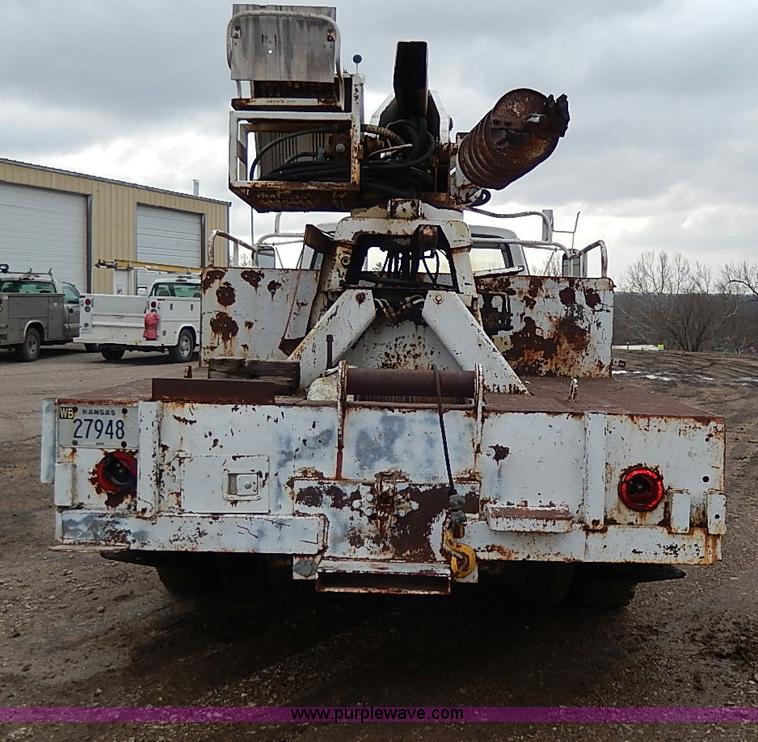 image for item I3720 1974 Ford F600 drill rig truck