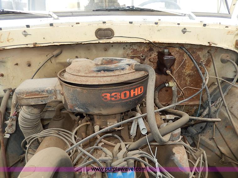 image for item I3720 1974 Ford F600 drill rig truck