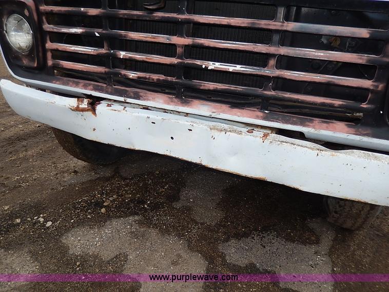 image for item I3720 1974 Ford F600 drill rig truck