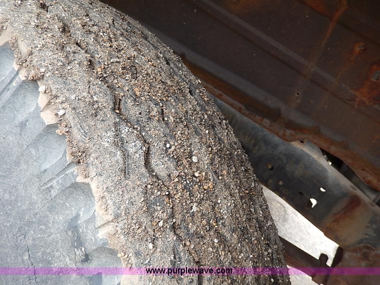 image for item I3720 1974 Ford F600 drill rig truck