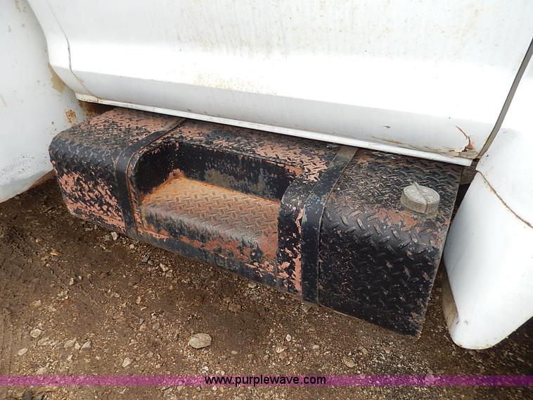 image for item I3720 1974 Ford F600 drill rig truck