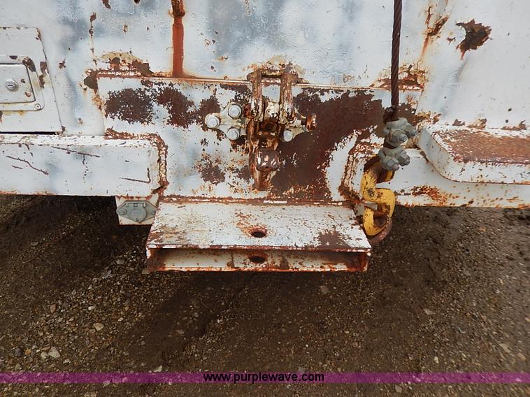 image for item I3720 1974 Ford F600 drill rig truck