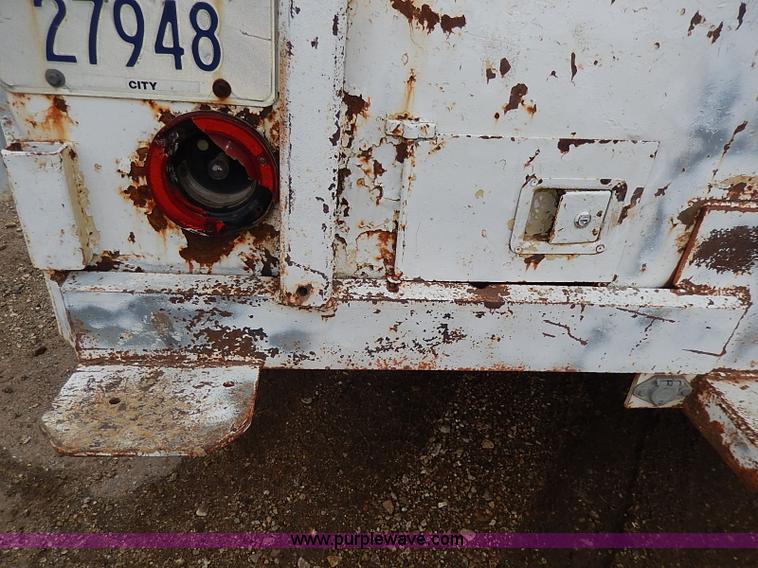 image for item I3720 1974 Ford F600 drill rig truck