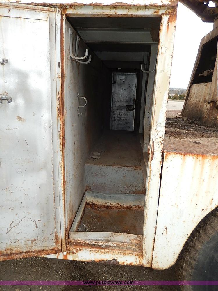 image for item I3720 1974 Ford F600 drill rig truck