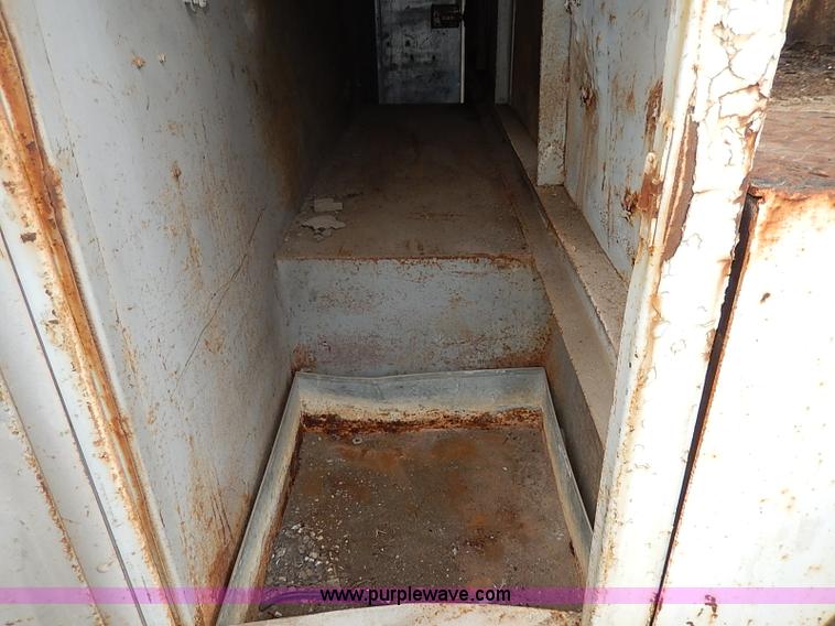 image for item I3720 1974 Ford F600 drill rig truck