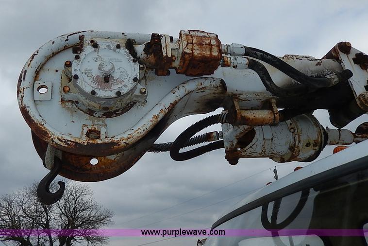 image for item I3720 1974 Ford F600 drill rig truck