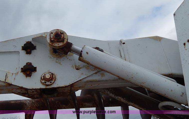 image for item I3720 1974 Ford F600 drill rig truck