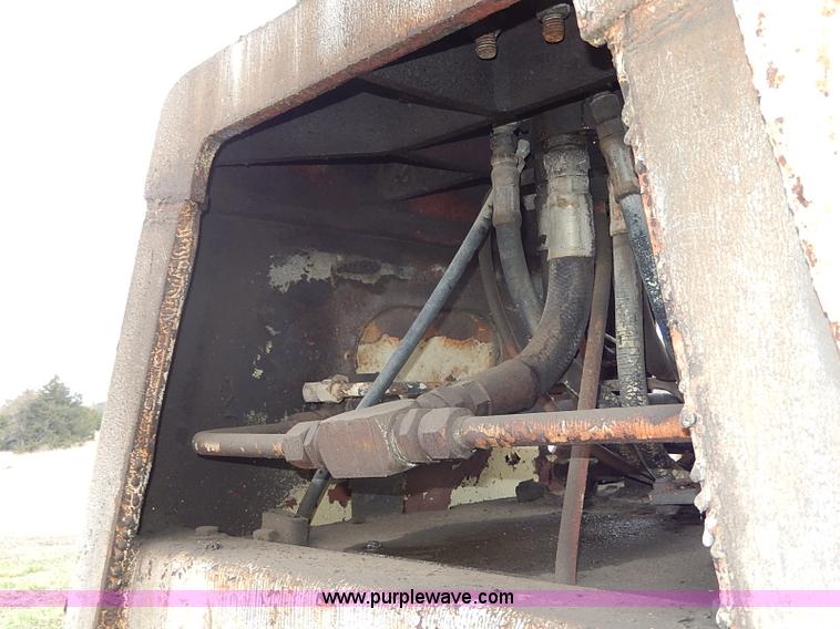 image for item I3720 1974 Ford F600 drill rig truck